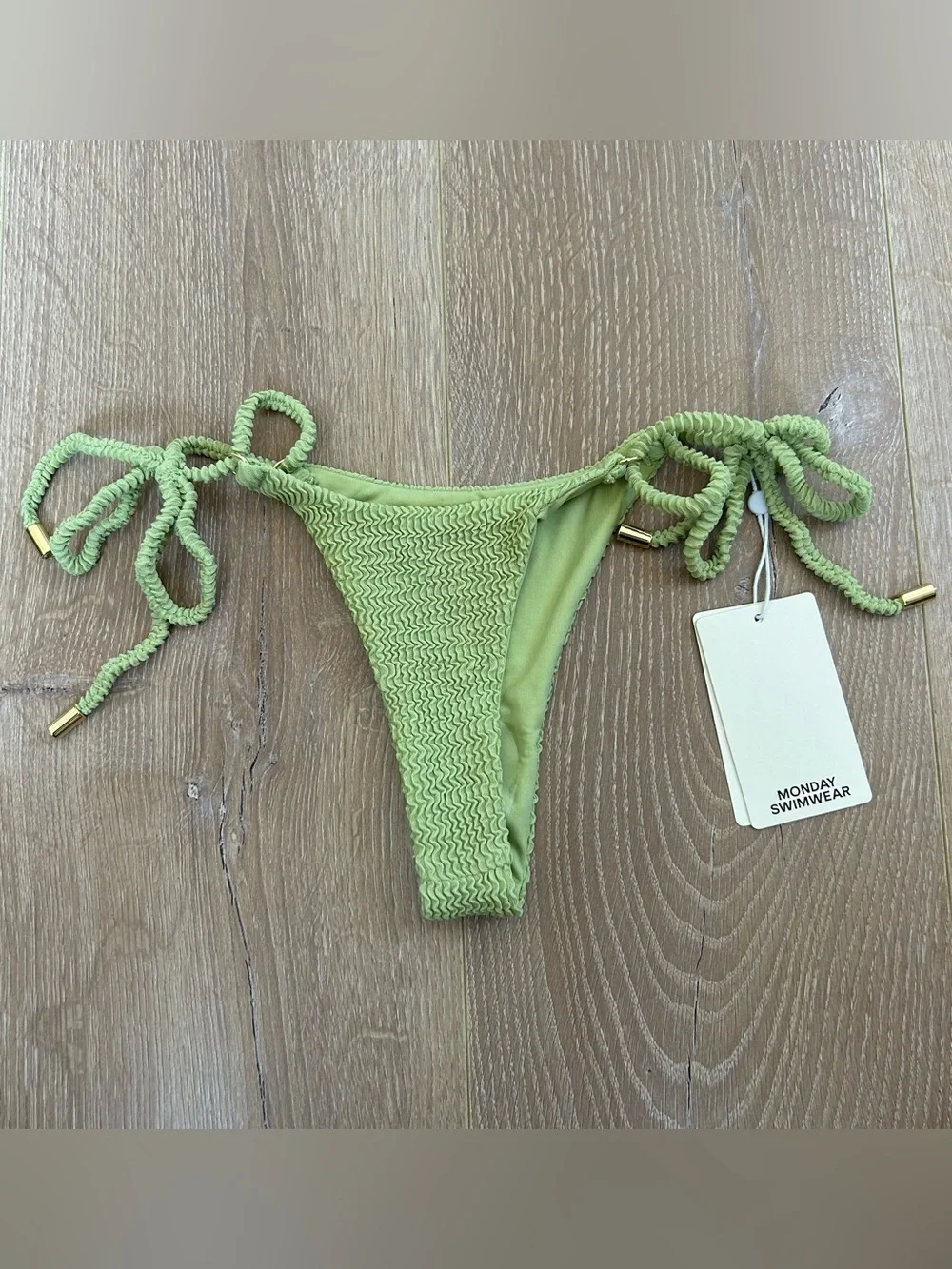 NWT New Monday Swimwear Hanalei Top and Hanalei Bottom in Avocado Crinkle Size P